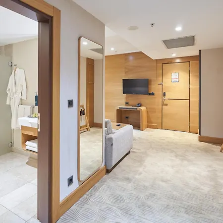 Doubletree By Hilton - Tuzla 4*