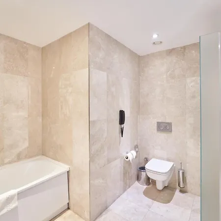 Doubletree By Hilton - Tuzla Hotel