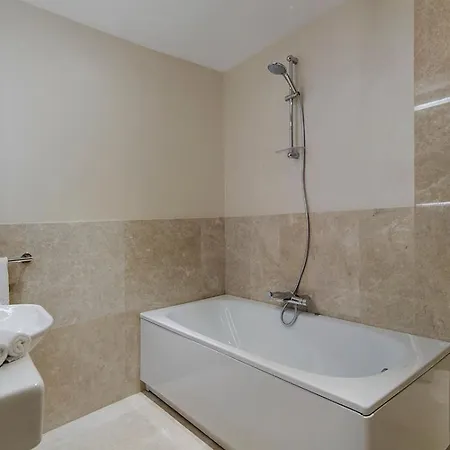 호텔 Doubletree By Hilton - Tuzla 4*